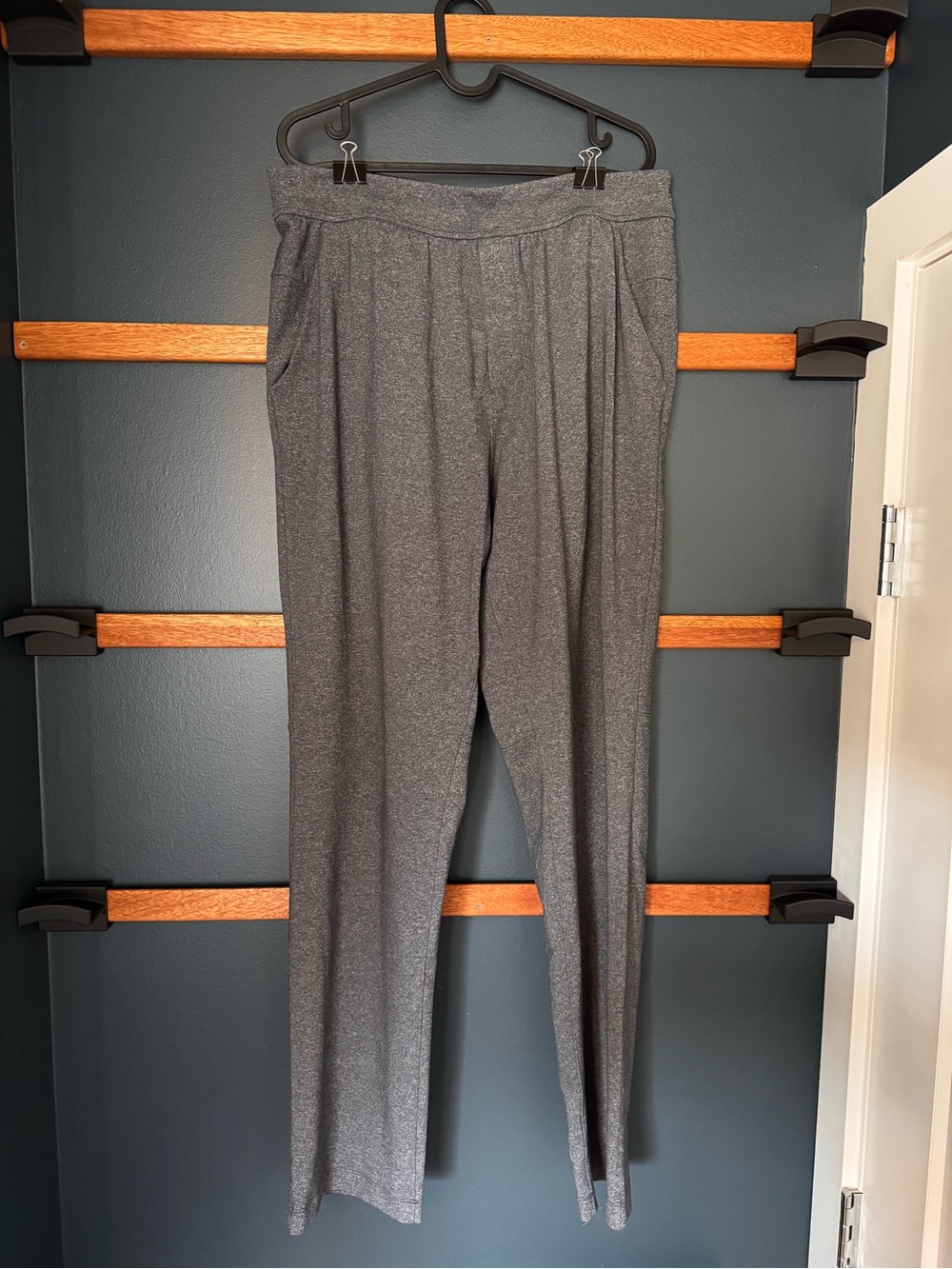 Lululemon Men's Discipline Pant Gray Stretch Pull-On Pants